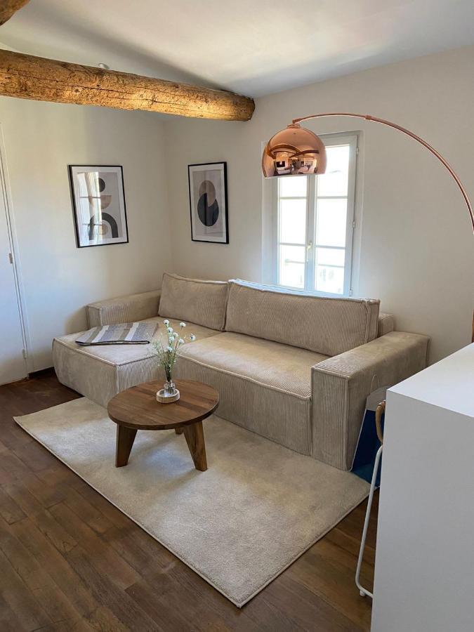 Apartment With Mediterranean Charm In The Heart Of The Provencal Market Antibes Ngoại thất bức ảnh